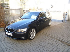 BMW 320i Cabrio (Navi Xenon Leder PDC Klima 1.Hand)