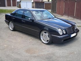 Mercedes-Benz E 55 AMG