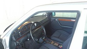 Zuverlässiger alter mercedes sucht neuen Besitzer!