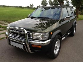 ><Nissan Pathfinder 3.3 V6 4x4 Automatik/ ALLRAD NUR 60.500 KM><