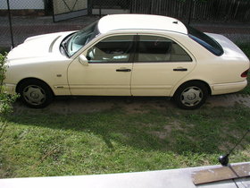 Mercedes Benz E200 CDI
