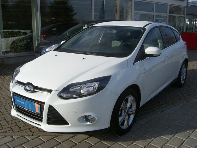 FORD Focus 1.0 ECOBOOST CHAMPIONS EDITION 5T