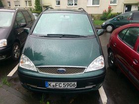 Ford Galaxy Ghia 16 V - Kombi - 5 Türig - 7 Sitze - Unfallfrei von Privat