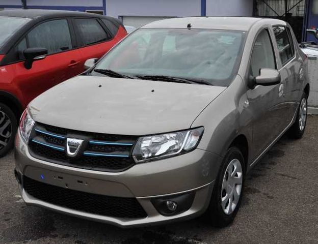 DACIA Sandero 1.2 16V 75 Laureate