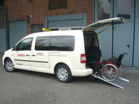 VW Caddy Maxi Trendl. DSG BlueMotion TAXI Rollstuhl