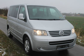 VW T5 MULTIVAN 2,5l 174PS HIGHLINE  LEDER NAVI  TÜV NEU 012018  SERVICE NEU