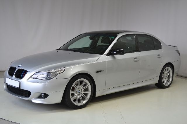 BMW 530d M-PAKET 3.0d 231PS AUTOMATIK LEDER,NAVI,XEN