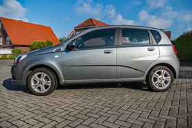 Chevrolet Aveo 1,4 LT/22300km-Tüv und Inspektion Neu. Garagenfahrzeug-Zweitwagen