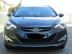 Hyundai i40 cw CRDI 1.7l 136PS Xenon Leder PDC 87tkm und viele weitere Extras!!!