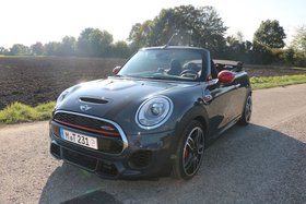 Mini John Cooper Works JCW Cabrio F57 LED Navi Vollausstattung + Klappenauspuff