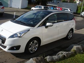 Peugeot 5008 HDI 150 Allure  7-Sitzer  Panoramadach