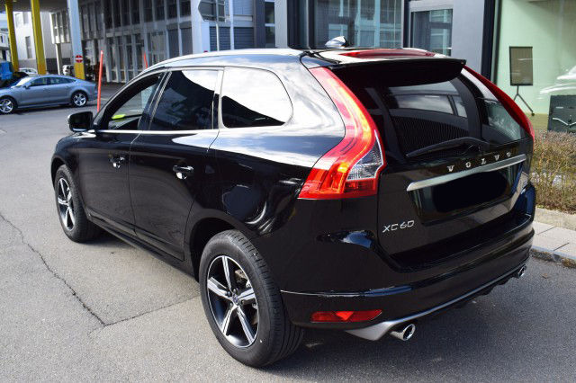 Volvo XC60 D5 AWD Momentum R-Design Geartronic 2017 in Hürth, Efferen ...