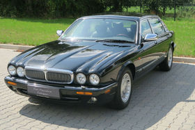 JAGUAR Daimler XJ8 Langversion