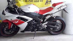 Yamaha YZF-R1