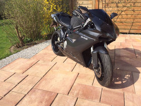 Ducati 848