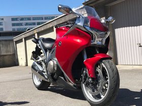 Honda VFR 1200 F Motorrad Navi Garmin Zumo300