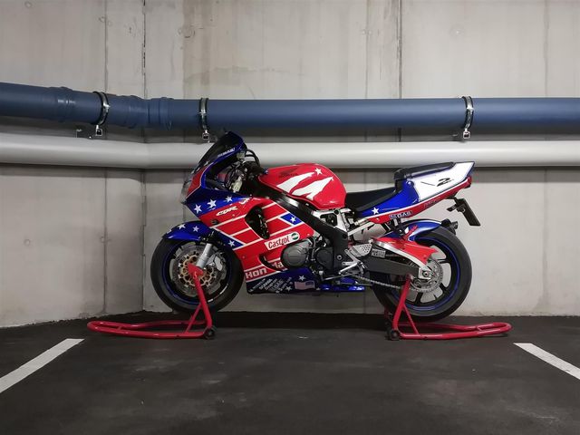 Honda cbr 919 fireblade