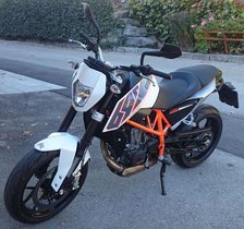 KTM 690 Duke Naked Bike