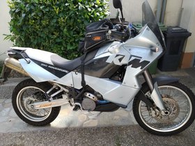 KTM LC 8 950