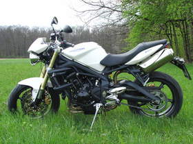 TRIUMPH Street Triple 675