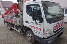 Mitsubishi Canter mit Ladekran und Funkfernbedienung