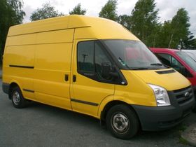 Ford Transit FT300L Hoch und Lang