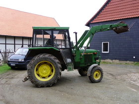 John Deere 2040 S mit Frontlader
