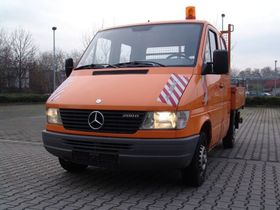 MERCEDES-BENZ 208 D STANDHEIZUNG AHK 1. HAND 83000 KM