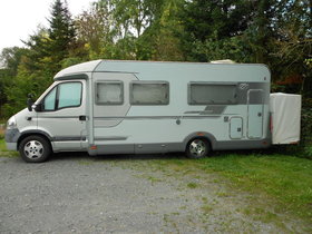 Knaus Sport TI 700 UFB Automatik
